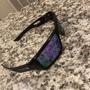 Men’s oakleys